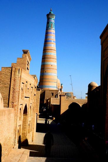 ... Abendstimmung in den Straßen von Khiva ...