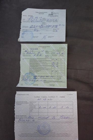 ... die Kontrollen der Grenzer sind sehr sehr gründlich, bspw. muß ich meinen Luftfilter ausbauen, nach etwa sechs Stunden haben alle 15 Fahrzeuge die Grenze passiert