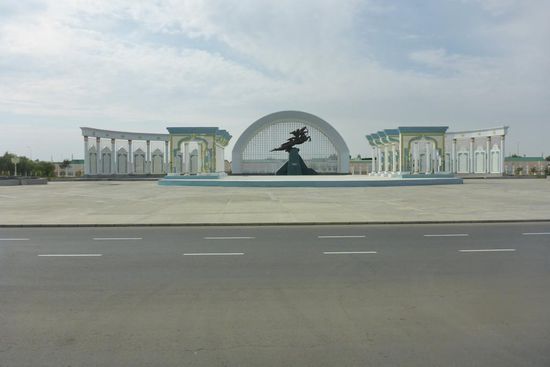 Moderne Architektur im Sowjetstil