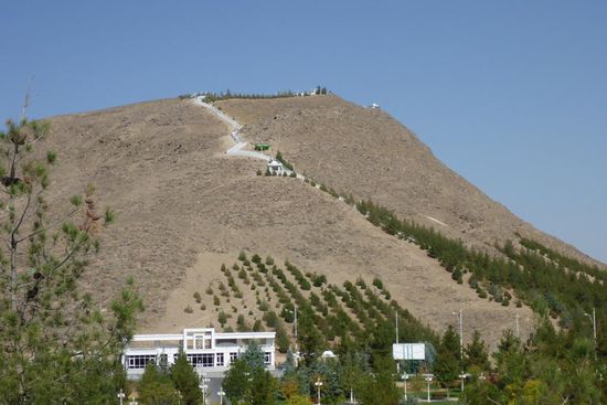Turkmenbashi ließ diesen "Gesundheitspfad" errichten ...