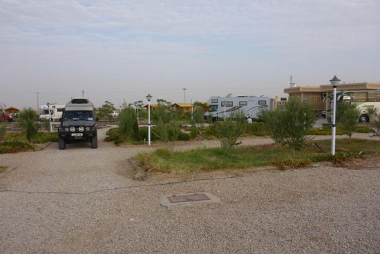 Camp in Tabas, einer Wüstenstadt (30 000 Einwohner)