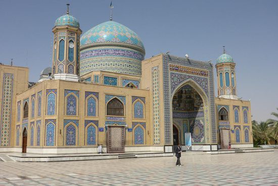 die Moschee in Tabas ...