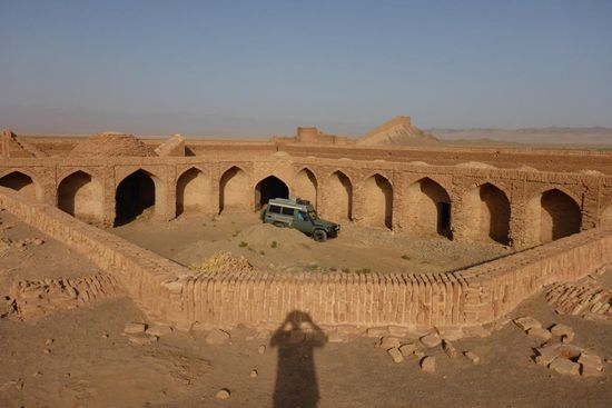 in der Karawanserei ...