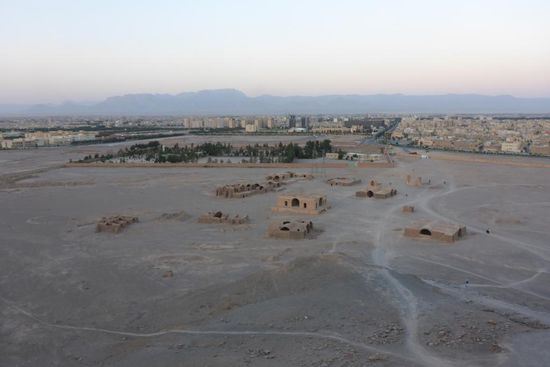 ... seither werden sie in Gräbern bestattet