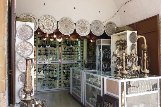 In Kerman haben Kupferarbeiten ...