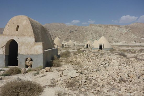 ... aus unterirdisch verlaufenden Kanälen mit Wasser aus den Bergen gefüllt