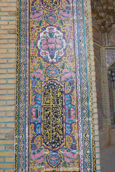 ... bekannt für die schöne Blumenornamentik ...