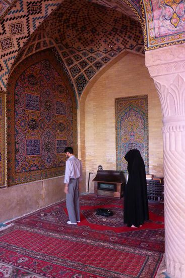 ...Betende in der Moschee ...