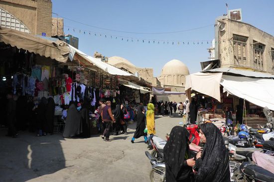 auf dem Basar vor der Jame-Moschee