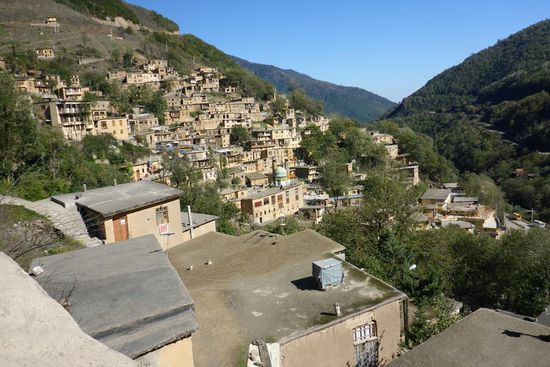 ... zum Gebirgsdorf Masuleh ...