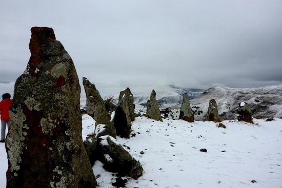 ... sie besteht aus 204 Steinen ...