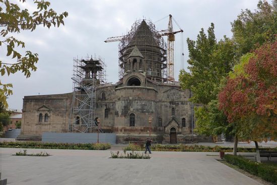 ... die Hauptkathedrale wird restauriert ...