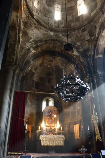 ... im Innenraum der Klosterkirche ...