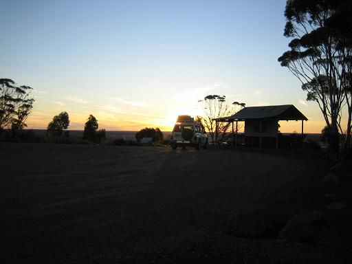 Wunderschoener Sonnenuntergang am Beacon Lookout