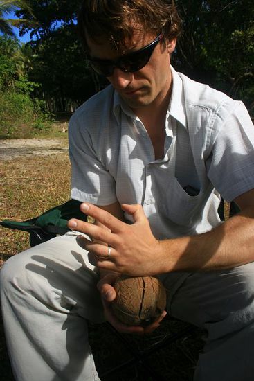 ... Svens langjaehrige Karateausbildung war doch fuer etwas gut 