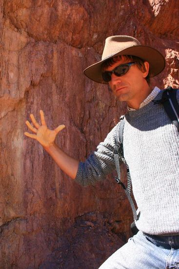 Es gibt unterschiedliches Sandgestein rotes, weisses und gelbes.