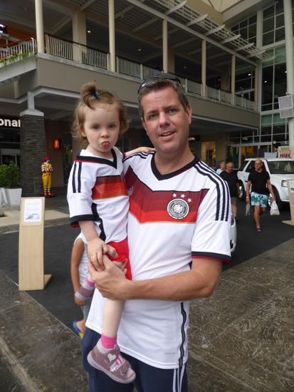 Fußballfans unter sich! Arrivederci Roma Party, nach dem Vorrunden-Aus der Italiener