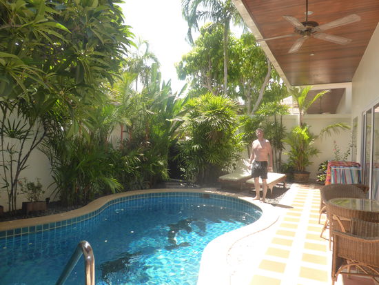 Soooo schön, unser Garten mit Pool