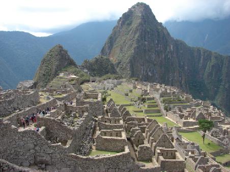 Die Nachmittagsonne ermoeglichte dann doch noch das "klassische Machu Picchu Foto"!