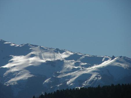 Der Cerro Catedral in Bariloche ist Argentiniens zweitgroesstes Schigebiet nach Las Lenas.