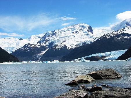 Im Lago Onelli enden insgesamt 3 Gletscher.