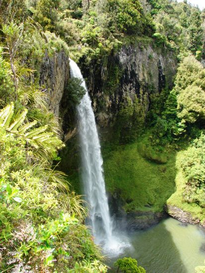 70 m stuerzt das Wasser in den "Bridal Veil Falls" zu Tale.