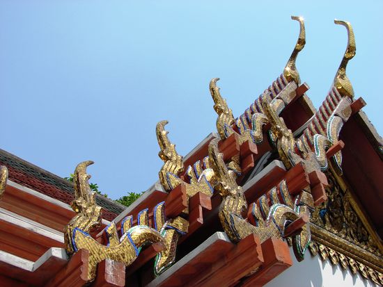 Vergoldete Dachabschluesse.