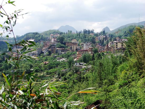 Sapa liegt idyllisch auf einer Seehoehe von etwa 1550 m.