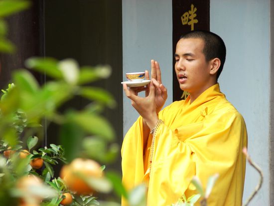 Unsere Driver timeten den Besuch einer Pagode so perfekt, dass wir unmittelbar zum Beginn der Zeremonie zurecht kamen.