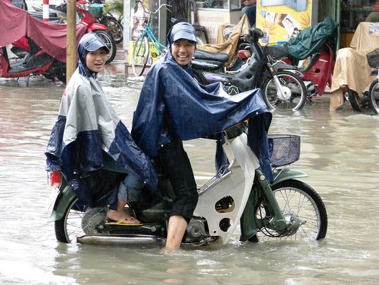 Den Gesichtern nach zu schliessen sind solche Verhaeltnisse keine Seltenheit, und schon gar kein Aergernis!