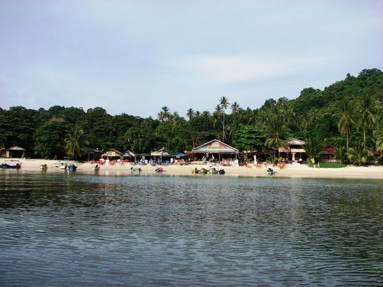 Coral Bay weist gerade einmal fuenf "Restaurants" und unwesentlich mehr Unterkuenfte auf.