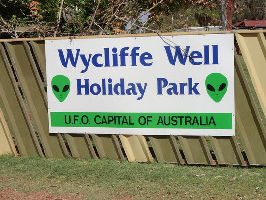 Wycliffe Well............. Ein Ort an dem die meisten UFOS in Australien  gesichtet werden
