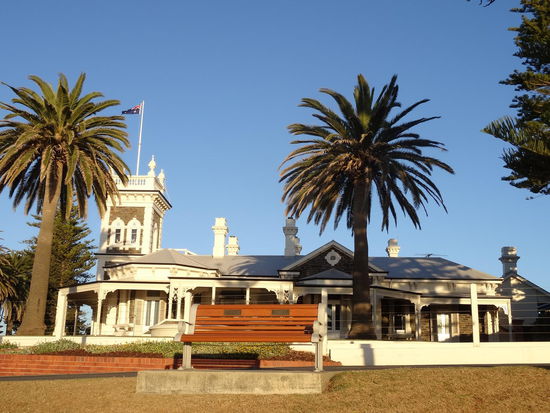 Tolle Gebäude am Strand