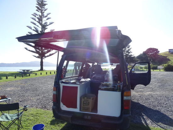 Küche, Schlafplatz und fahrbarer Untersatz in Einem.