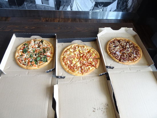 oder Domino´s Pizza.....eine Pizza ca 3 Euro.....