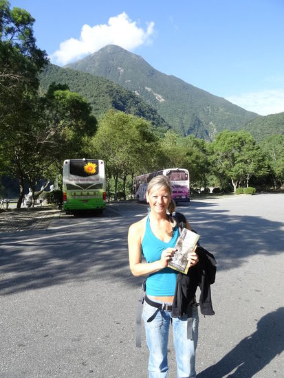 Und da ist es....... das Geburtstagskind..... Das sollte mein Tag werden
.....und vielen Dank auf diesem Wege, für all die lieben Geburtstagsgrüße