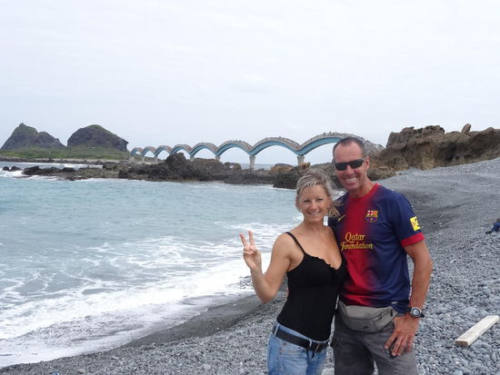 Sanxiantal Brücke am Pebble Beach - die Brücke mit 8 Bögen soll einem Drachen gleichen