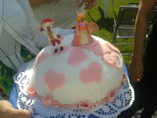 Die Windsor Torte  ....... Danke noch mal an die Bäckerin - Folgeaufträge sind garantiert  !!!!!