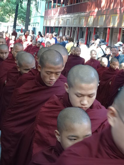 ....es waren Hunderte vor Ort......