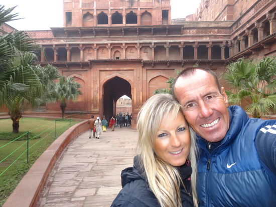 Agra Fort ....eine der schönsten Mogulfestungen  Indiens  aus rotem Sandstein