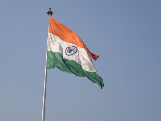 Die indische Flagge am Connaught Place......an diesem Platz konnten wir noch ein wenig shoppen 