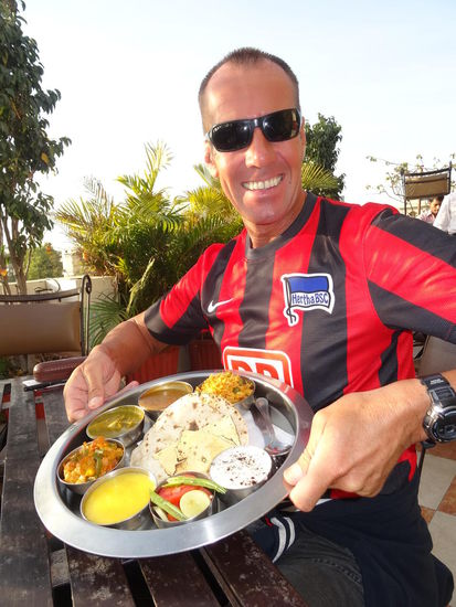Thali wurde Dirk sein Leibgericht...eine Art indisches all-you-can- eat....