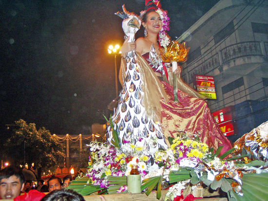 Chinag Mai - Loy Kratong, Umzug