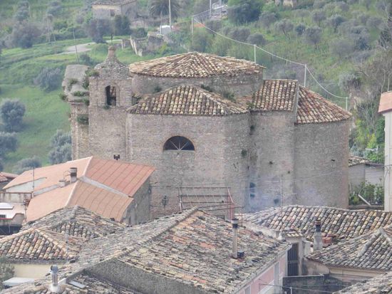 Gerace  die byzantinische Kirche in der Unterstadt
