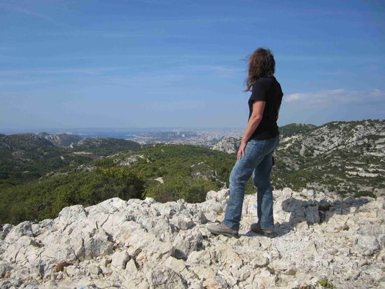 Blick von den Calanques auf Marseille