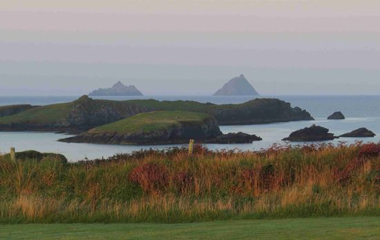 ....und die Aussicht - hinten die Skellig Islands