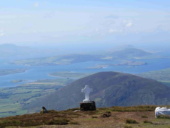 Blick nach Süden zur Iveragh-Halbinsel und Richtung Valentia-Island
