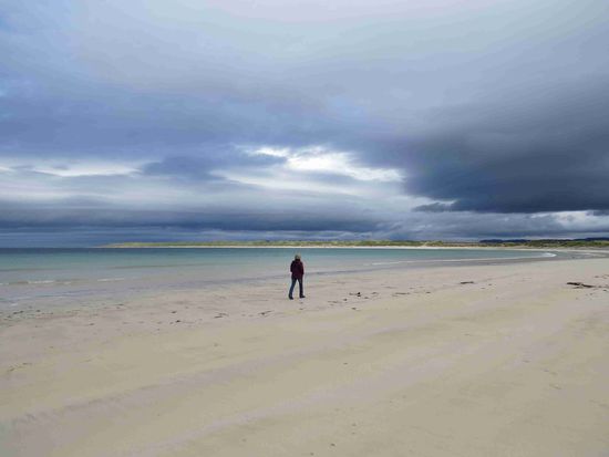 .... gibt es lange Sandstrände aber außer Sonne auch dunkle Wolken