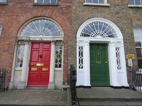 Georgianische Hausportale