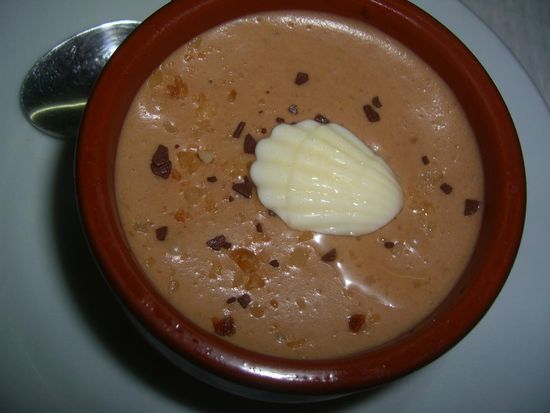 Nachtisch ("tarte de peregrino") mit Jakobsmuschel!